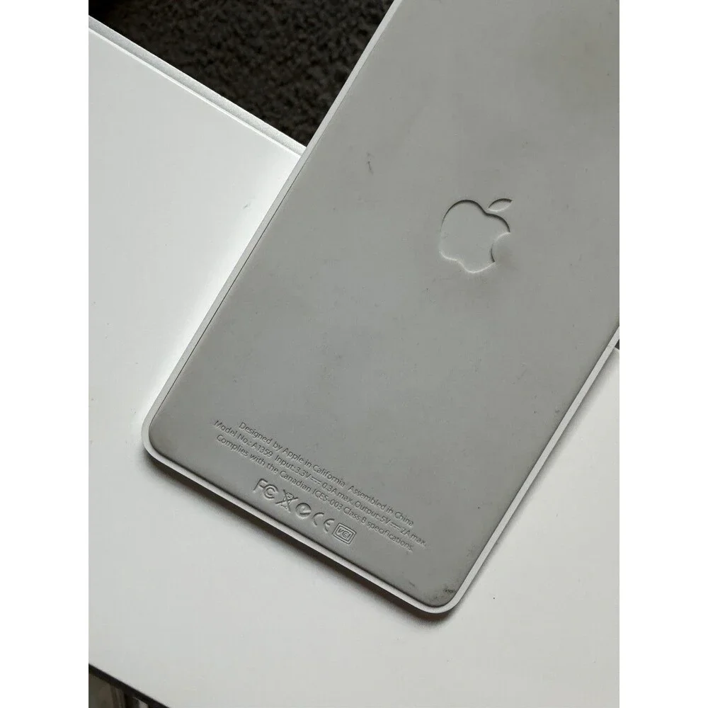 Apple Keyboard Dock A1359 for iPad 1 2 3 Gen 30 Pin ——-Device Only